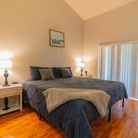Spacious 4-Bedroom 2-Bath Abode วินเทอร์เฮเวน ภายนอก รูปภาพ