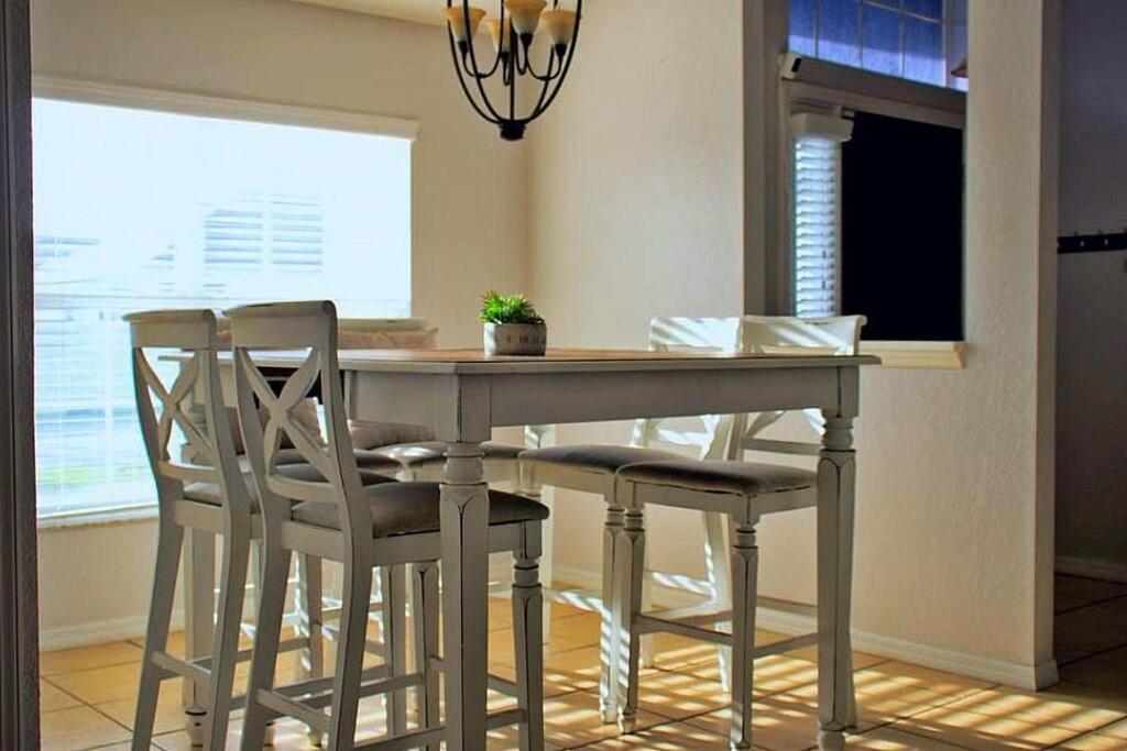 Spacious 4-Bedroom 2-Bath Abode วินเทอร์เฮเวน ภายนอก รูปภาพ
