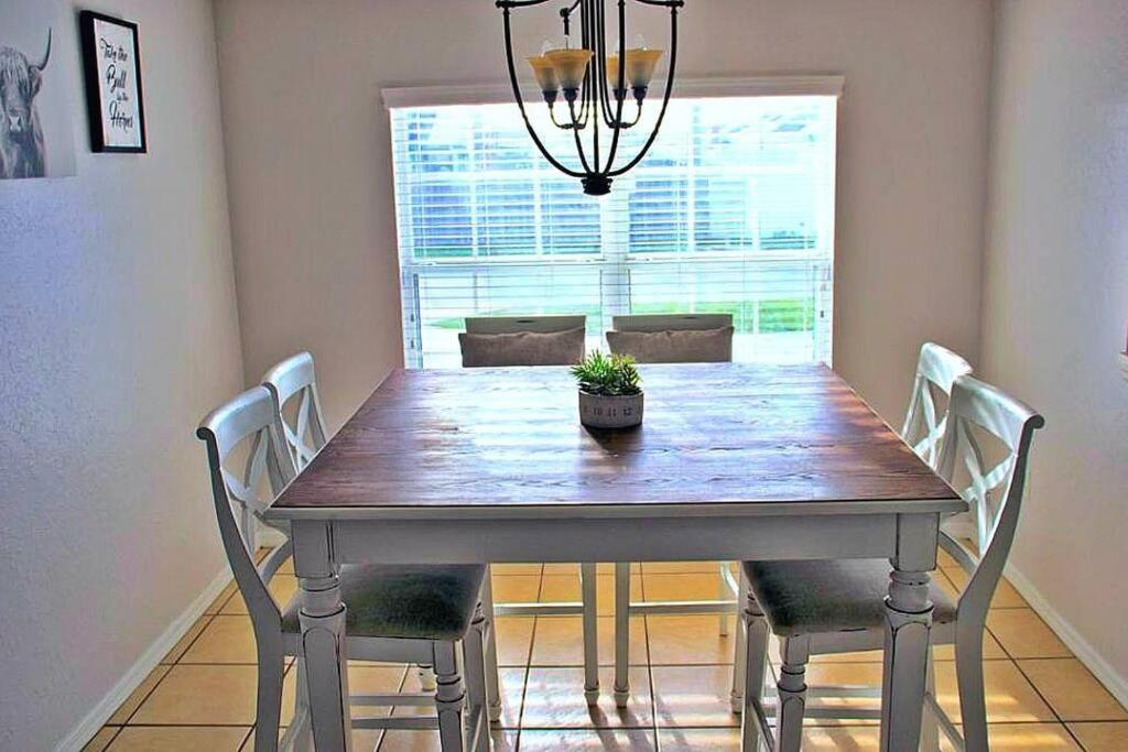 Spacious 4-Bedroom 2-Bath Abode วินเทอร์เฮเวน ภายนอก รูปภาพ