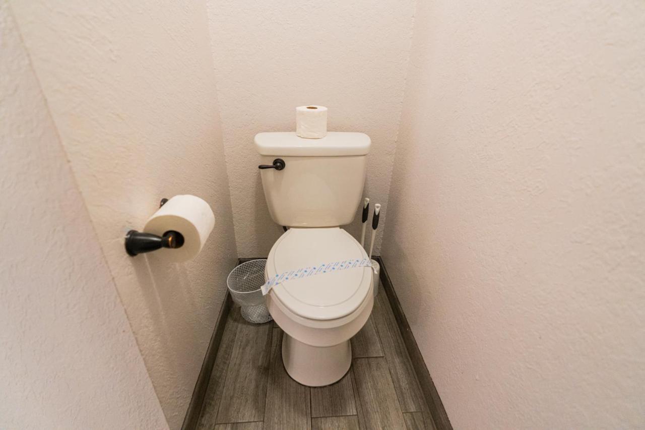 Spacious 4-Bedroom 2-Bath Abode วินเทอร์เฮเวน ภายนอก รูปภาพ